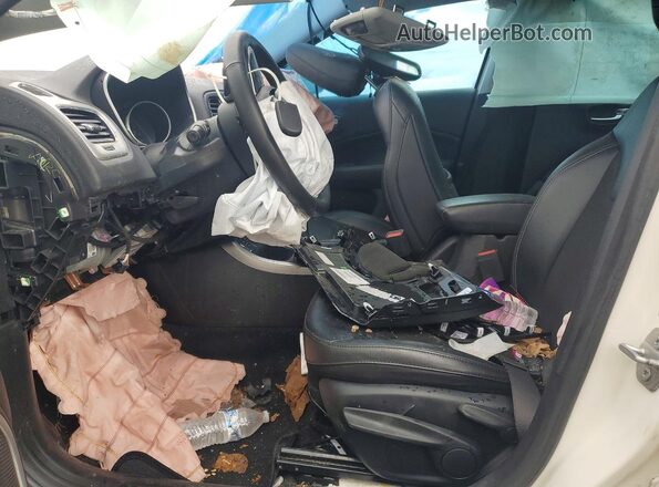 3C4NJCBB9MT589853 2021 JEEP COMPASS White Front interior view