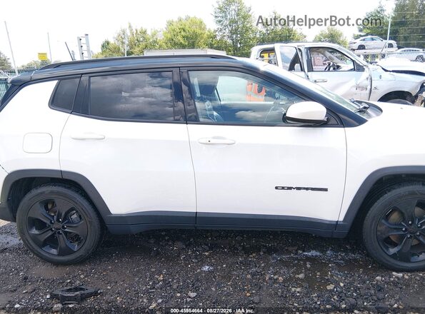 3C4NJCBBXKT658174 2019 JEEP COMPASS White Widok wnętrza z tyłu