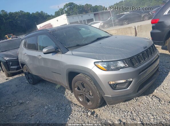 3C4NJCBBXKT731253 2019 JEEP COMPASS Silver Widok wnętrza z tyłu
