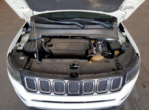 3C4NJCBBXMT538913 2021 JEEP COMPASS White Vista del compartimento del motor
