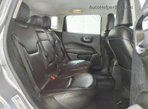 3C4NJCCB0KT675838 2019 JEEP COMPASS Silver Սալոնի հետևի տեսք