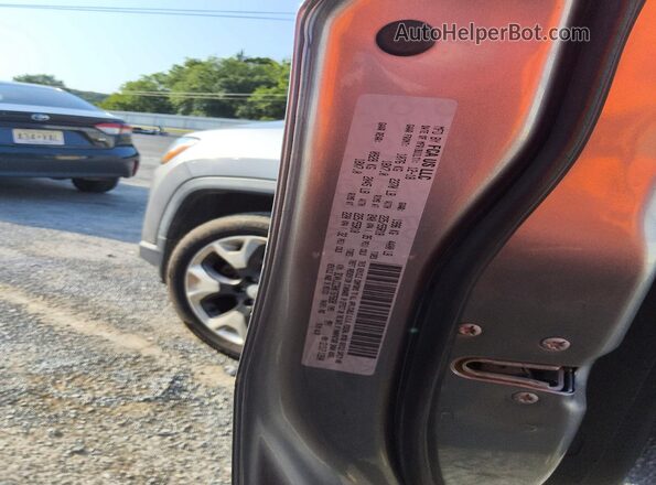3C4NJCCB0KT675838 2019 JEEP COMPASS Silver VIN կոդի պիտակի տեսք