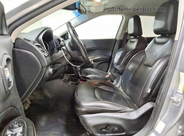 3C4NJCCB0KT675838 2019 JEEP COMPASS Silver Սալոնի դիմացի տեսք