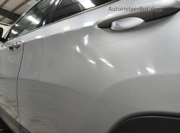 3C4NJCCB0KT675838 2019 JEEP COMPASS Silver 