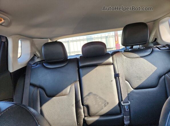 3C4NJCCB0LT187300 2020 JEEP COMPASS Silver Rear seats view