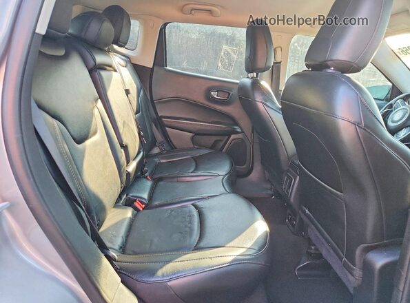 3C4NJCCB0LT187300 2020 JEEP COMPASS Silver Rear interior view