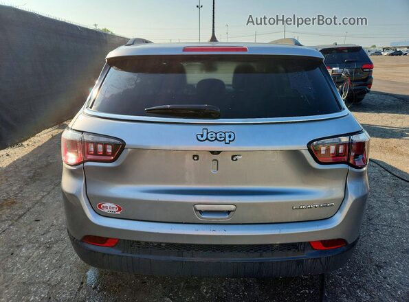 3C4NJCCB0LT187300 2020 JEEP COMPASS Silver Rear view