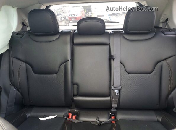 3C4NJCCB1MT549085 2021 JEEP COMPASS White Vista de los asientos traseros