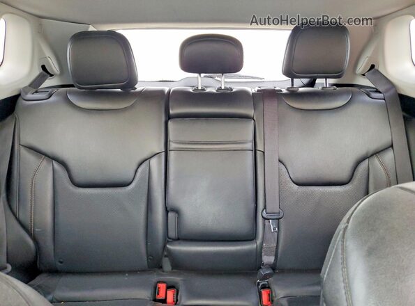 3C4NJCCB3KT802405 2019 JEEP COMPASS Белый Вид задних сидений