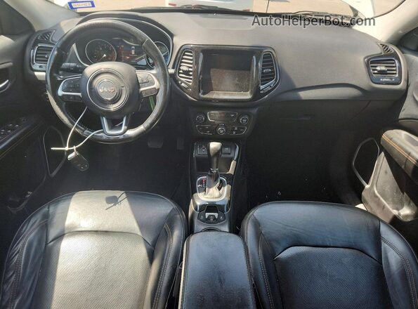 3C4NJCCB5KT679903 2019 JEEP COMPASS Белый Вид панели приборов