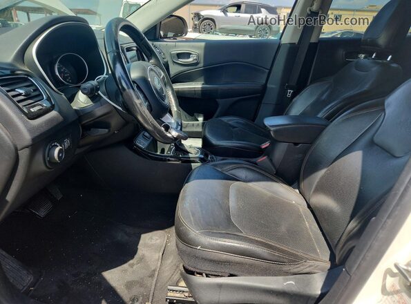 3C4NJCCB5KT679903 2019 JEEP COMPASS Белый Вид салона спереди