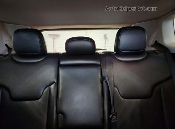 3C4NJCCB5MT552670 2021 JEEP COMPASS Silver Vista de los asientos traseros