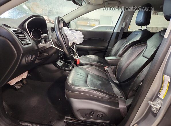 3C4NJCCB5MT552670 2021 JEEP COMPASS Silver Vista interior delantera