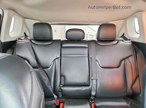 3C4NJCCB7KT662407 2019 JEEP COMPASS White უკანა სავარძლების ხედი