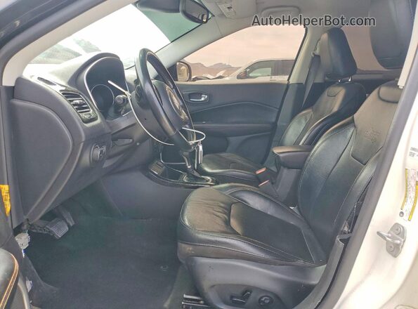 3C4NJCCB7LT150633 2020 JEEP COMPASS White Vista interior delantera