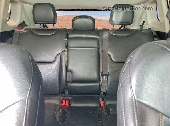 3C4NJCCB7LT150633 2020 JEEP COMPASS White Vista de los asientos traseros