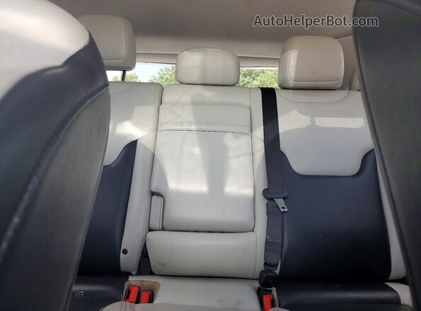 3C4NJCCB8JT406520 2018 JEEP COMPASS Silver Rear seats view