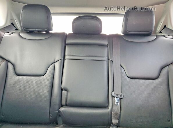 3C4NJCCB8KT802111 2019 JEEP COMPASS Silver Rear seats view