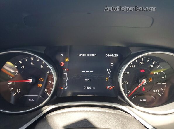 3C4NJCCB8KT844083 2019 JEEP COMPASS White Widok zestawu wskaźników