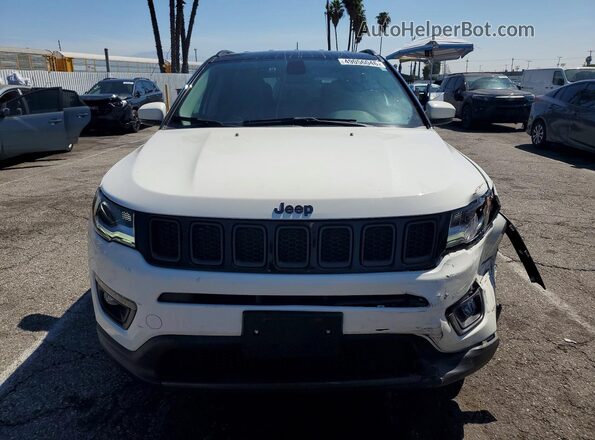 3C4NJCCB8KT844083 2019 JEEP COMPASS White Widok z przodu