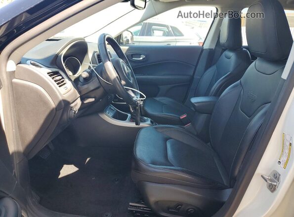 3C4NJCCB8KT844083 2019 JEEP COMPASS White Widok wnętrza z przodu