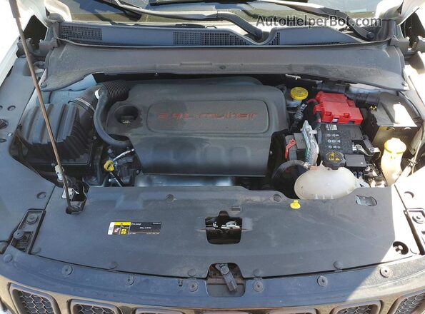 3C4NJCCB8KT844083 2019 JEEP COMPASS White Widok komory silnika