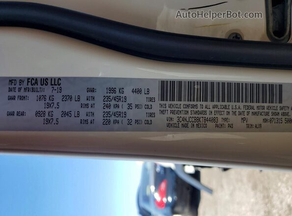 3C4NJCCB8KT844083 2019 JEEP COMPASS White Widok naklejki z numerem VIN