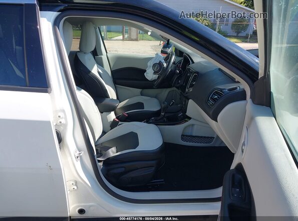 3C4NJCCB9MT508574 2021 JEEP COMPASS Белый Вид салона спереди