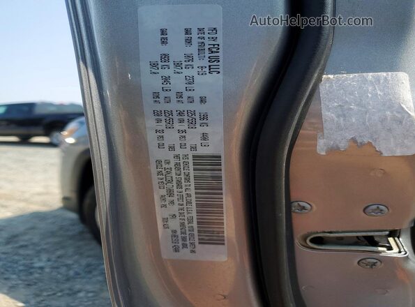 3C4NJCCBXLT108084 2020 JEEP COMPASS Silver Widok wnętrza 360 stopni