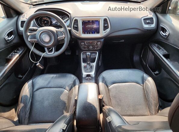 3C4NJCEB3MT597331 2021 JEEP COMPASS Black Vista del salpicadero
