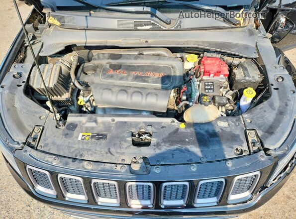 3C4NJCEB3MT597331 2021 JEEP COMPASS Black Vista del compartimento del motor