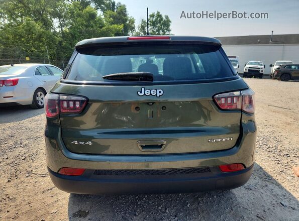 3C4NJDAB0JT330834 2018 JEEP COMPASS Зеленый Вид сзади