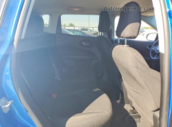 3C4NJDAB0MT567974 2021 JEEP COMPASS Blue Widok wnętrza z tyłu