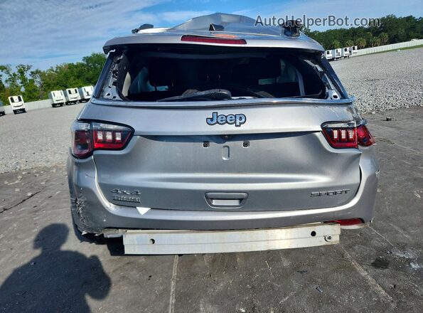 3C4NJDAB0NT106856 2022 JEEP COMPASS Серебряный Вид сзади
