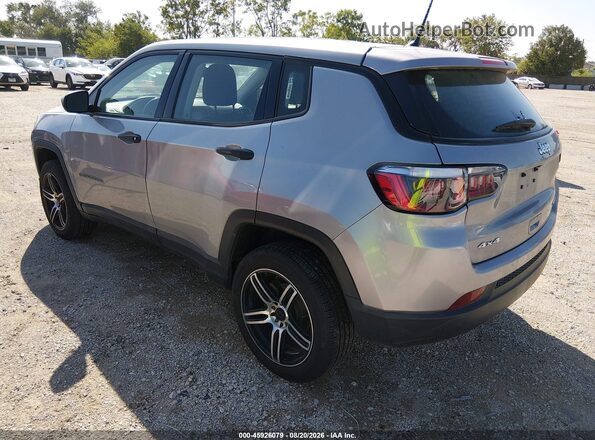 3C4NJDAB1JT262351 2018 JEEP COMPASS Silver Tył lewy