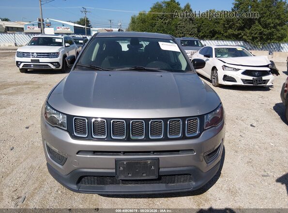 3C4NJDAB1JT262351 2018 JEEP COMPASS Silver Widok wnętrza z tyłu