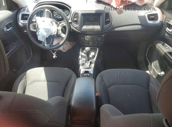 3C4NJDAB1JT483349 2018 JEEP COMPASS Черный Вид панели приборов