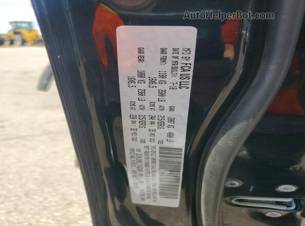 3C4NJDAB1JT483349 2018 JEEP COMPASS Черный Вид наклейки с VIN-кодом