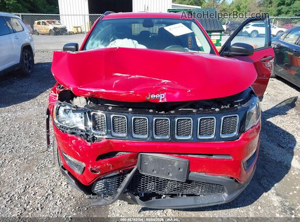 3C4NJDAB3JT252873 2018 JEEP COMPASS Burgundy Widok z przodu