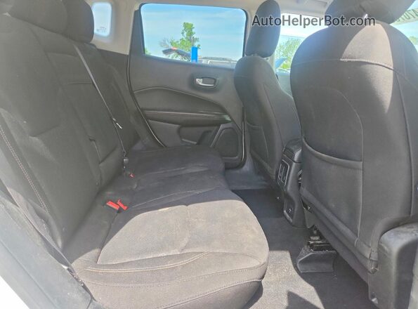 3C4NJDAB4HT667212 2017 JEEP COMPASS Белый Вид задней части салона
