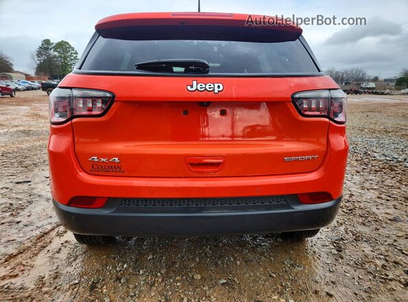 3C4NJDAB4JT168612 2018 JEEP COMPASS Orange Widok z tyłu
