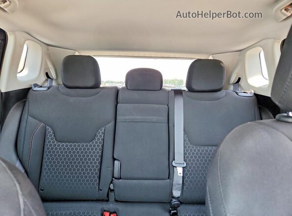3C4NJDAB4JT270623 2018 JEEP COMPASS Gray Vista de los asientos traseros