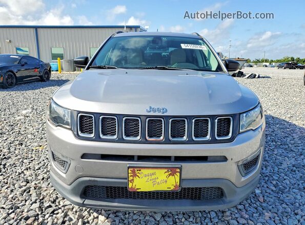 3C4NJDAB6JT422806 2018 JEEP COMPASS Silver Front view