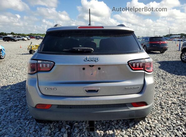 3C4NJDAB6JT422806 2018 JEEP COMPASS Silver Rear view