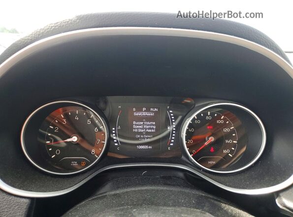 3C4NJDAB6JT422806 2018 JEEP COMPASS Silver Instrument cluster view