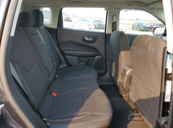 3C4NJDAB8JT415596 2018 JEEP COMPASS Charcoal უკანა სალონის ხედი