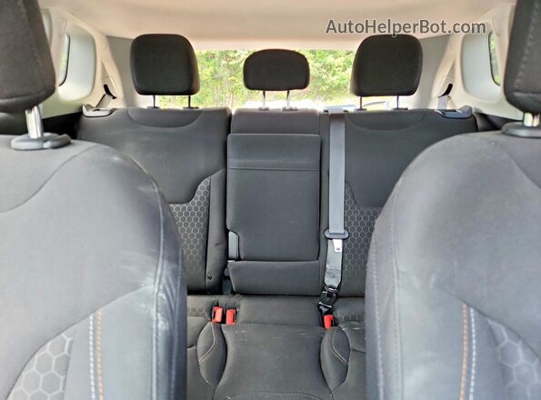 3C4NJDABXHT659616 2017 JEEP COMPASS Black Widok tylnych siedzeń