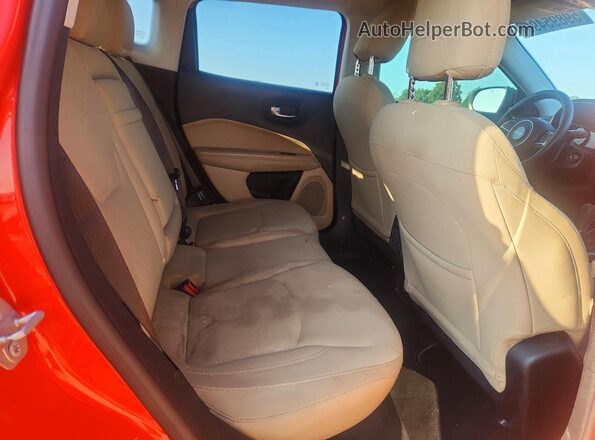 3C4NJDABXJT114487 2018 JEEP COMPASS Orange უკანა სალონის ხედი