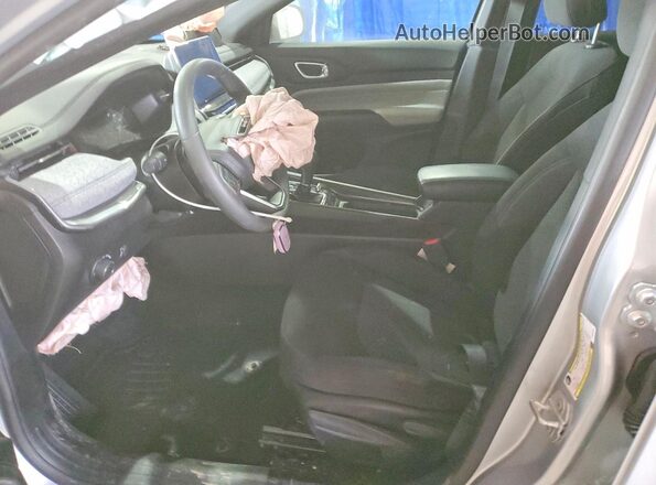 3C4NJDAN1ST565965 2025 JEEP COMPASS Silver Вид салону спереду