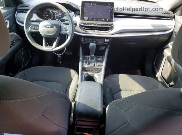 3C4NJDAN3RT136126 2024 JEEP COMPASS Black Vista del salpicadero